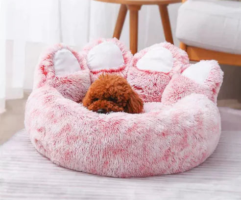 Long Plush Cat Bed - Ultimate Softness for Serene Slumbers